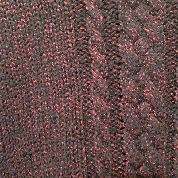 💛2/20$💛Burgundy sweater - Picture 4 of 4